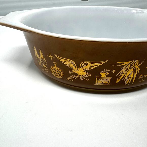 Vintage Pyrex Early American Oval Casserole Dish 043 1.5 Quart Brown Gold‎ - Picture 4 of 9